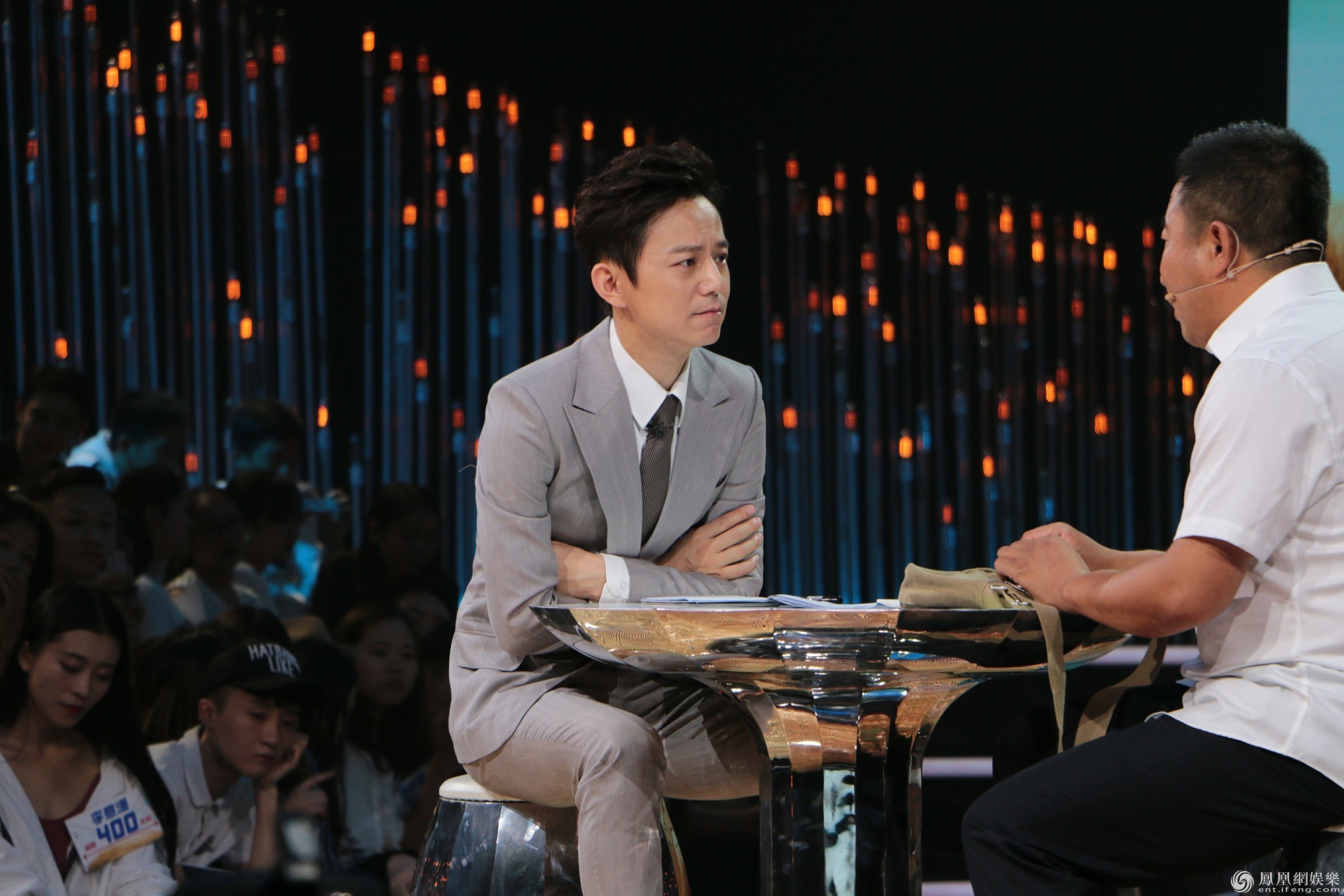 《儿行千里》故事引深思 你能做到每天与父母通话吗?