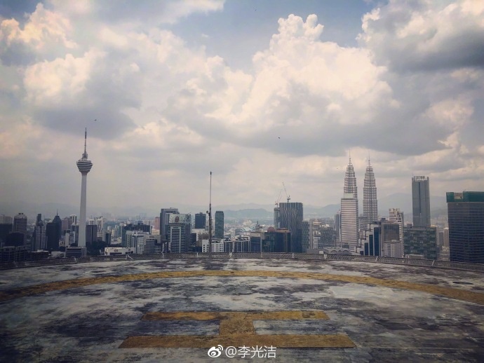 李光洁晒家人合照神似弟弟 摄影技术惊艳网友