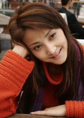 张歆艺的脸又变样了 这下巴真是越来越短