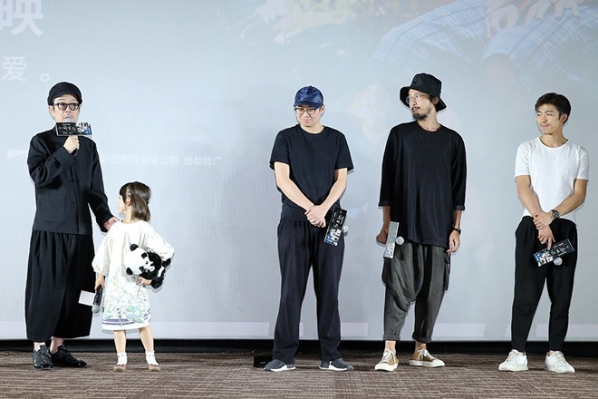 《小偷家族》首映获赞 王传君为佐佐木美结剥