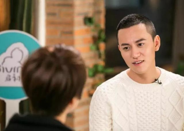 跟秦俊杰恋情生变?杨紫深夜突发微博感叹物是