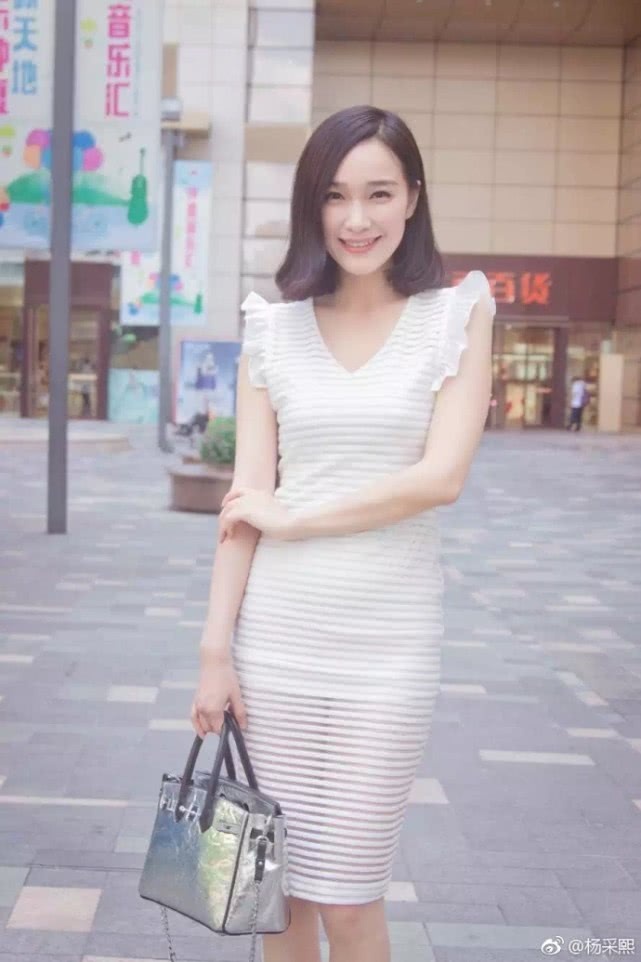 王宝强绯闻女友身份疑曝光：不仅是主持人还是模特