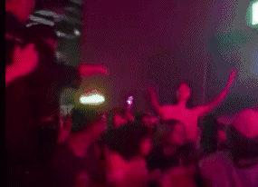 好好的演唱会怎么打架了