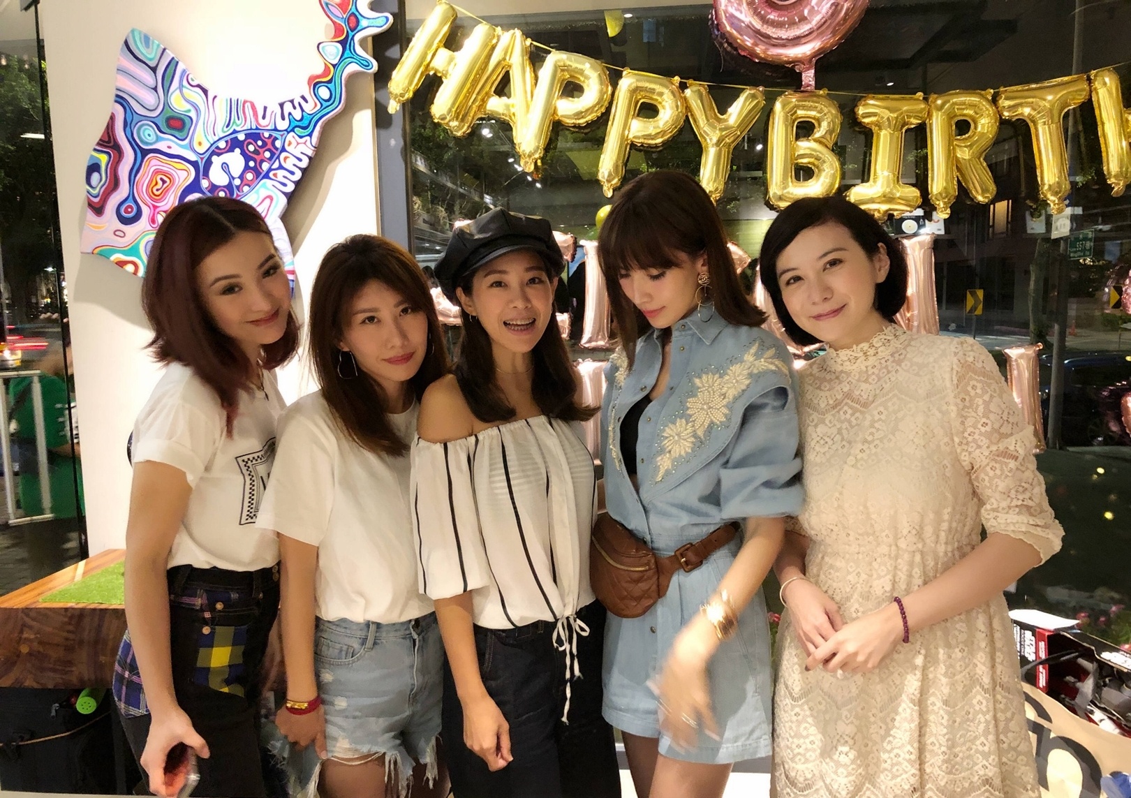 陈若仪为双子星办3岁生日派对,老三闯入镜头超