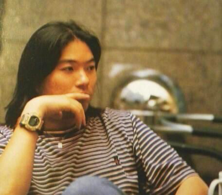 高晓松青涩旧照曝光，年轻时的他原来长这样!