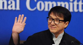 成龙：爱国情怀是刻在我们每个中国人骨子里的