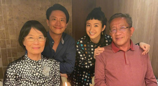 林依晨送公公上班有路透 发文回应风波：我不卑微