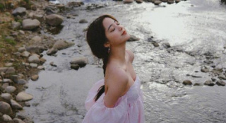 欧阳娜娜21岁生日写真曝光 甜美纯净宛如小仙女