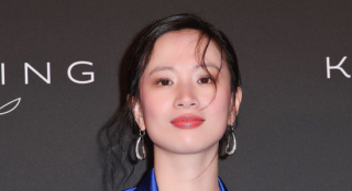 李梦宝蓝色长裙造型亮相戛纳活动 尽显优雅好气质