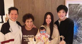 向佐晒郭碧婷与女儿合影 伊能静透露他节制且寡欲