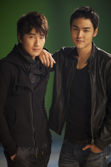 天廷组合拍《艋舺》MV 两帅哥边唱边流泪