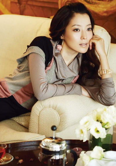 金喜善《战国》演庞妃 复出之作爱上孙红雷_