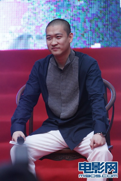 郭德纲与姚笛接吻打瞌睡 爆于谦要裸奔_华