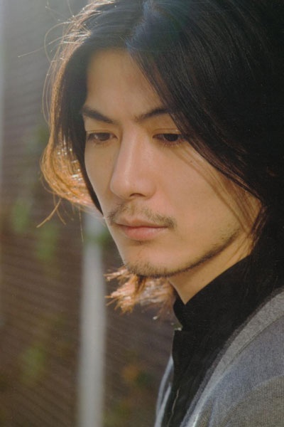 玉山铁二和女友同居被曝 与栗山千明交往半年