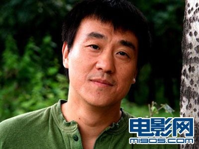 何冰 北京人艺演员,戏剧梅花奖得主.何冰很有观众缘.