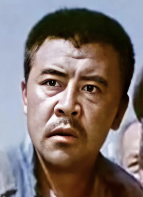 王炳彧