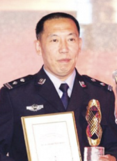 马国伟