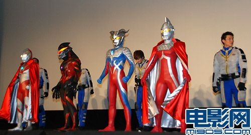 最新的奥特曼电影叫什么 20091213110933304.jpg