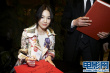宋慧喬花朵短裙嬌美動人 簽名會引“VIP”爭議