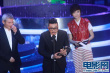 李宇春頒最佳電影歌曲獎 恭碩良捧獎杯侃侃而談