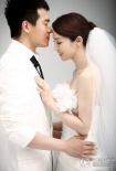高云翔與董璇婚紗照曝光 甜蜜牽手疑似“隱婚”