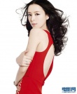 张静初清新优雅登封面 眼神撩人大秀性感美背