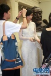 大腕李冰冰补妆拒绝拍照 任贤齐补妆笑呵呵