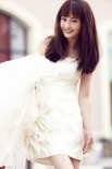 姚笛穿白紗拍“婚紗照” 稱自己20歲就想結(jié)婚