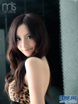 王若涵豹紋玉女寫真曝光 美胸玉腿釋放極致性感