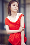 姚笛寫真演繹紅與黑 可愛淑女扮頹廢玩味盛夏