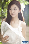 治愈系少女赵丽颖拍写真 梨涡浅笑纯色本真