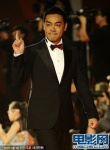 劉青云夫婦出席《奪命金》首映 胡杏兒透視驚艷