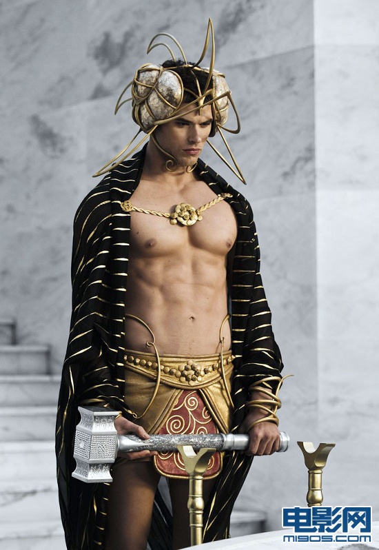 影片《惊天战神》展3D奇效 特技之外以情动人