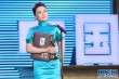 娜仁花金雞三獲提名終封后 領獎激動落淚顯真情
