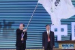 影協(xié)主席李前寬交接會(huì)旗 下屆金雞獎(jiǎng)移師紹興