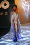 《創(chuàng)意星空》七強(qiáng)設(shè)計(jì)服裝秀 精彩演繹未來(lái)服飾