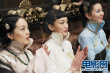梁朝伟为戏变身魔术师 与情敌刘青云争夺周迅