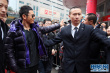 黄晓明一日跨三地赶两场代言 人气爆棚粉丝热捧