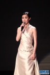 佘詩曼助拍“倩女幽魂”戲服 現(xiàn)場講解感動全場