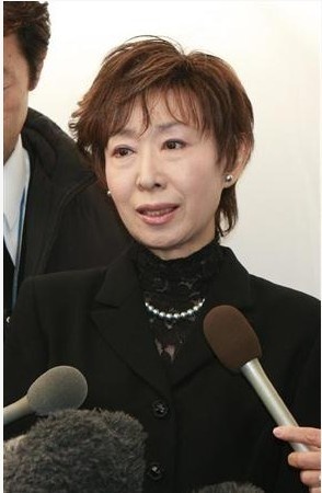 三田佳子