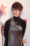 李宇春、黄晓明黑白配亮相 范冰冰蓝裙俏皮可爱