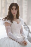 《魔镜魔镜》曝片场照 白雪公主亮相冰雪森林