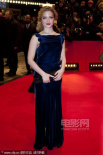 帕丁森撑《漂亮朋友》首映 克里斯蒂娜似美人鱼