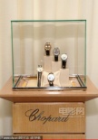 奧斯卡派對(duì)現(xiàn)場(chǎng)貴氣十足 奢侈品閃金光擺滿櫥窗