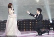 贾乃亮向李小璐求婚成功 “峰幂”组合默契亮相