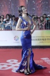 莫小棋超深V坦胸露乳 紅毯女王范冰冰復(fù)古驚艷