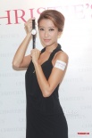 謝婷婷吸金露古銅色皮膚 受訪稱Gaga“太偏激”