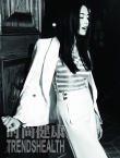 姚晨登封面似夏花灿烂 笑容甜美微露胸部曲线