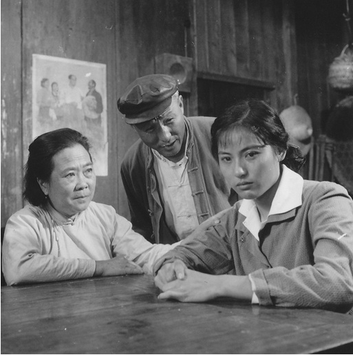 月亮湾的笑声_电影剧照_图集_电影网_1905.com