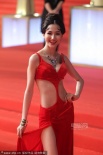肉蒲團女星藍燕布條裝性感亮相 衣不蔽體露春光